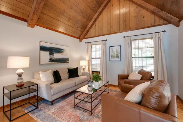 Hixson, TN 37343,421 Sandalwood DR