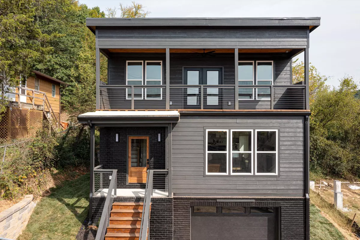 Chattanooga, TN 37405,218 Moonstone RD