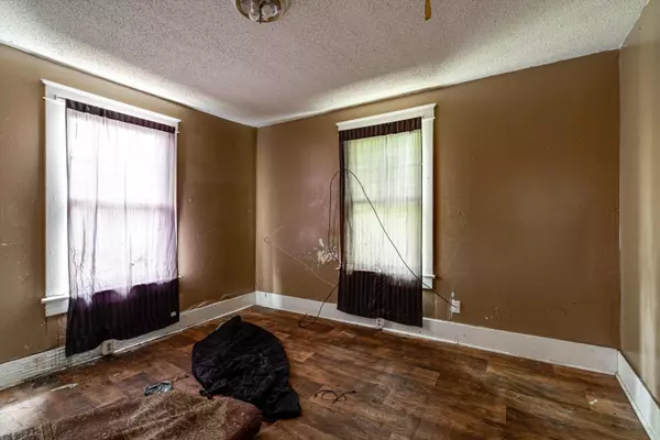 2105 Laura ST Chattanooga, TN 37406