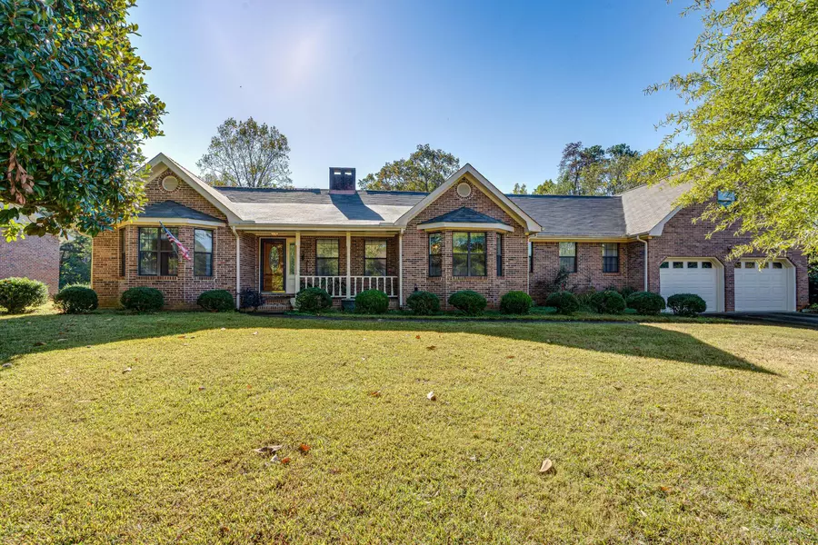 2806 Majestic DR, Ooltewah, TN 37363