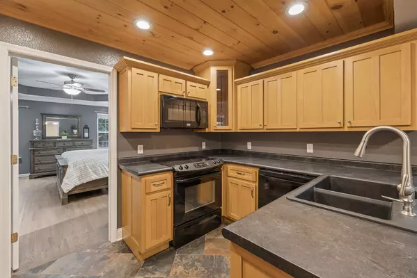 Henagar, AL 35978,2878 County Road 715