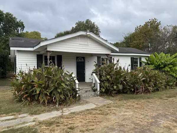 94 Cross ST, Rossville, GA 30741