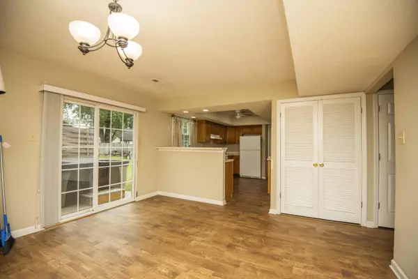 Knoxville, TN 37922,8724 Shoreham BLVD