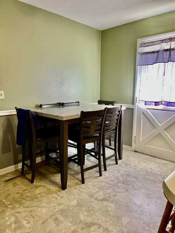 Rossville, GA 30741,18 Reece ST