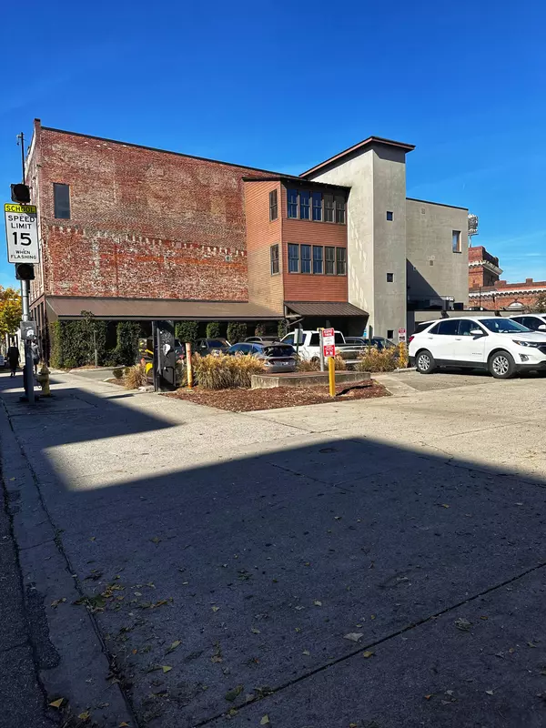 Chattanooga, TN 37408,25 Main ST