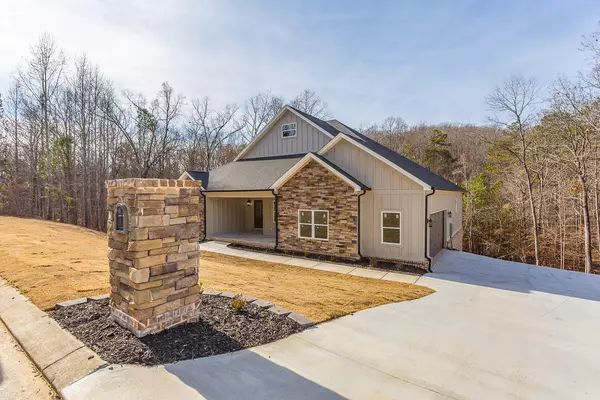 Cohutta, GA 30710,1215 Yorkshire PL