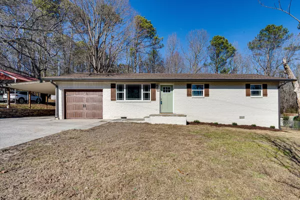 415 Gravitt RD,  Chickamauga,  GA 30707