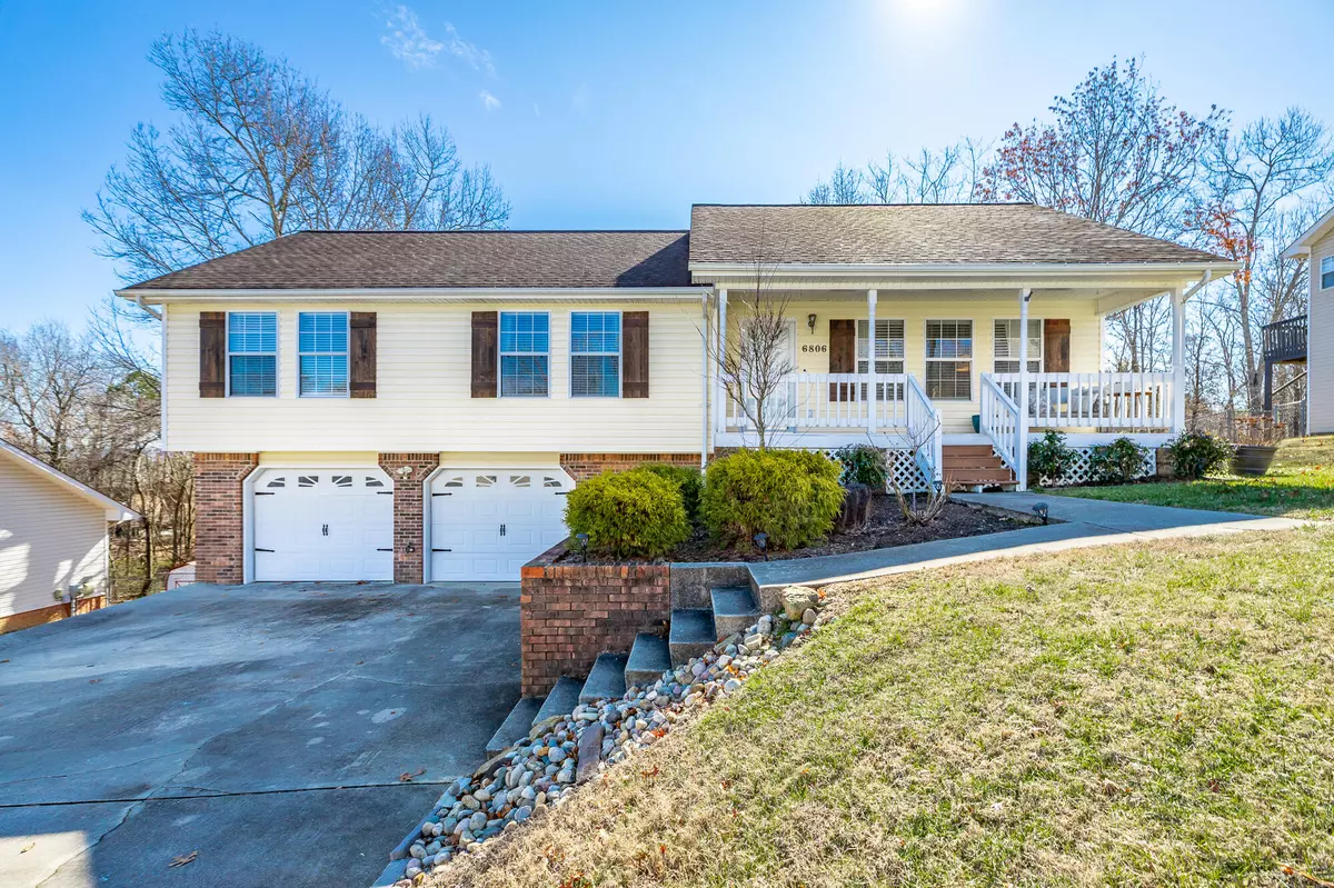 Ooltewah, TN 37363,6806 Sawtooth DR