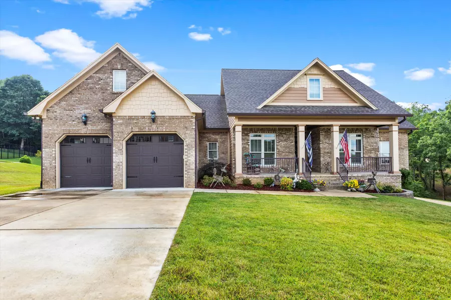 11199 Captains Cove DR, Soddy Daisy, TN 37379