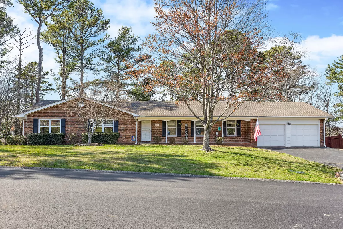 Chattanooga, TN 37421,1216 King Arthur RD