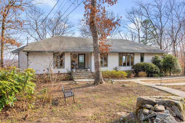 1420 Sunset DR,  Signal Mountain,  TN 37377