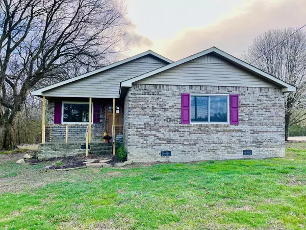 181 County RD, Higdon, AL 35979