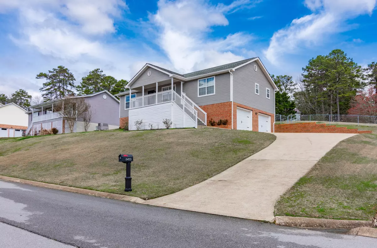 Hixson, TN 37343,8453 Bay Run DR