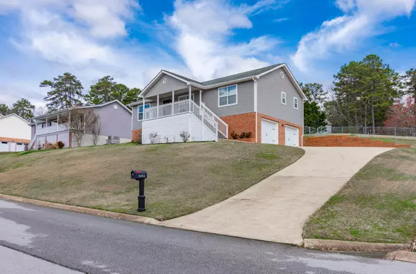 8453 Bay Run DR, Hixson, TN 37343