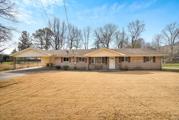 1109 Cavender DR, Dalton, GA 30720