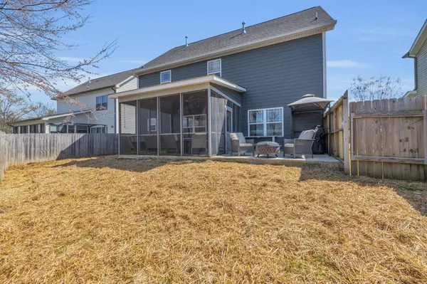 Hixson, TN 37343,355 Dee LN