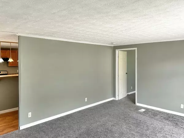 Athens, TN 37303,984 County Road 609