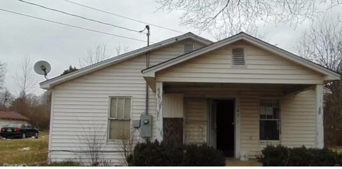 105 Taylor ST, Summerville, GA 30747