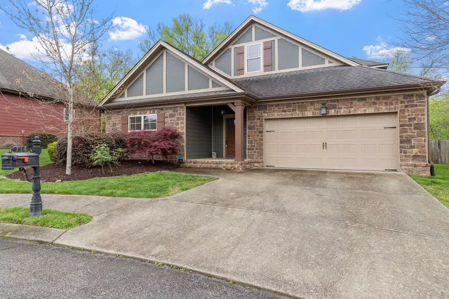 714 Signal Shadow LN, Chattanooga, TN 37405