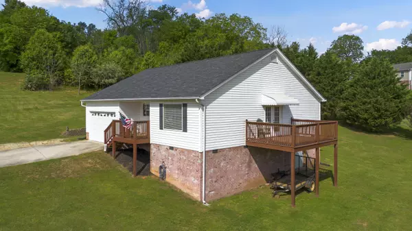 Benton, TN 37307,129 Benjamin PL