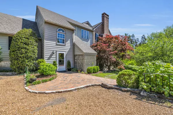 100 Scenic HWY, Lookout Mountain, TN 37350