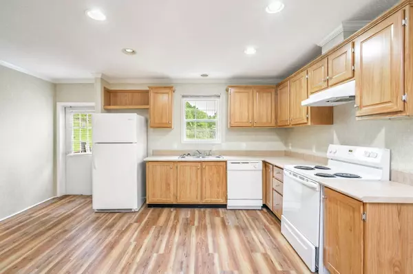 Knoxville, TN 37914,401 Meadow View RD