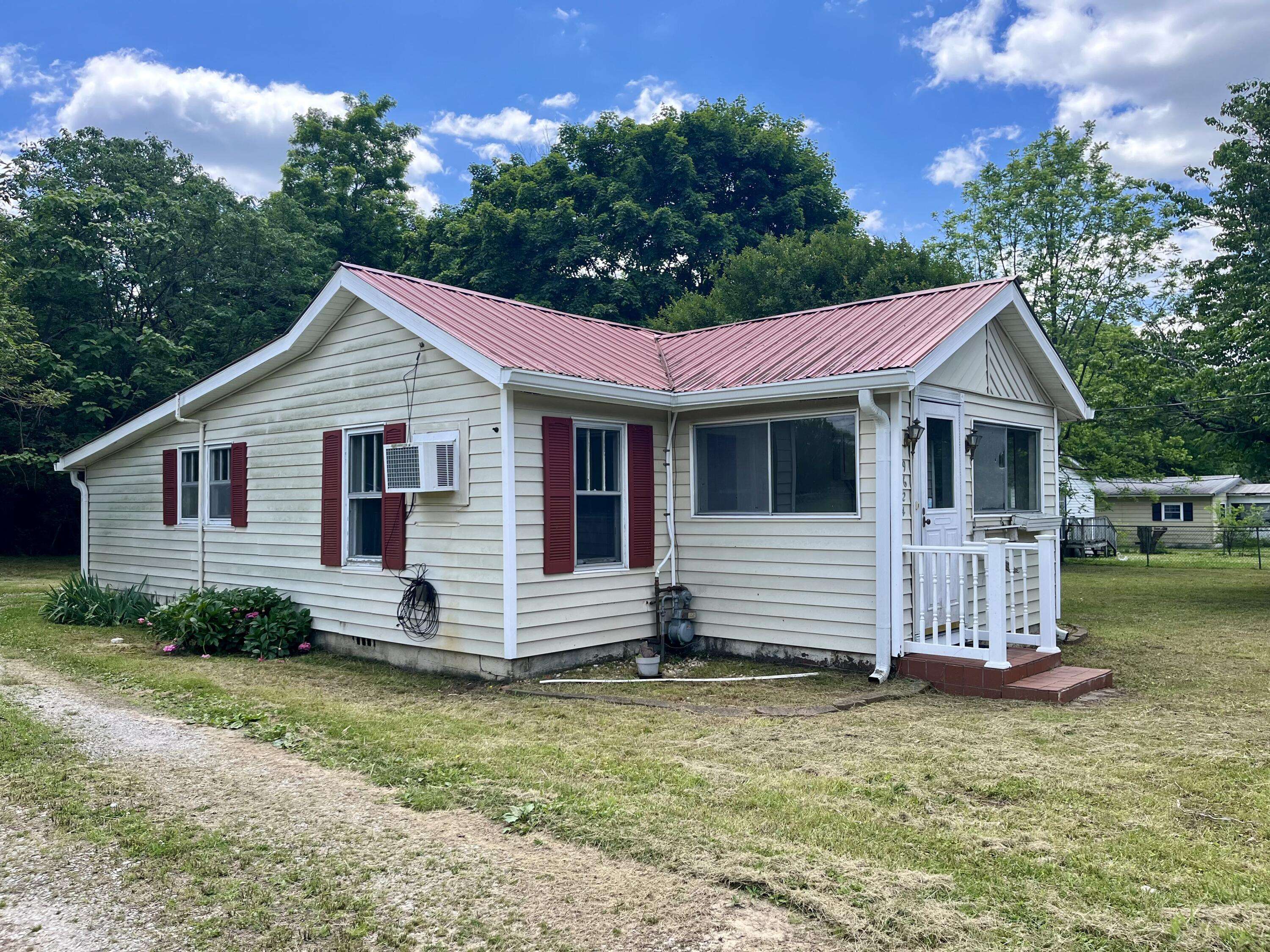 9624 Church ST, Soddy Daisy, TN 37379