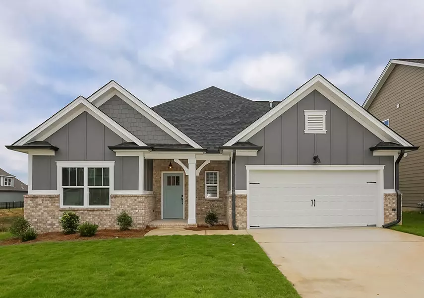 2704 Blue Skies DR, Ooltewah, TN 37363