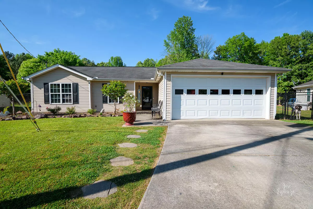 Dalton, GA 30721,136 Bear Den CT