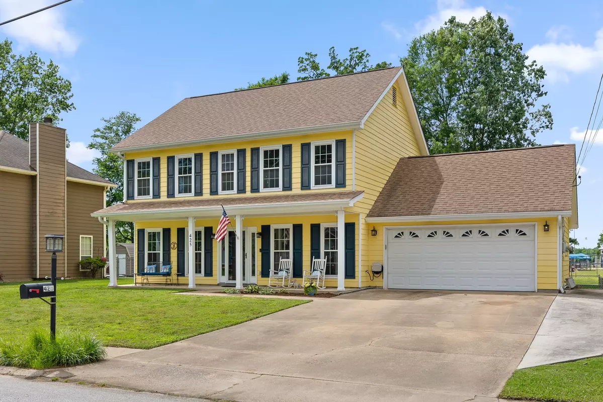 East Ridge, TN 37412,425 Cedar Glen CIR