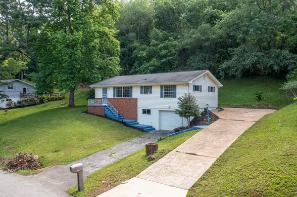 Chattanooga, TN 37416,7732 Basswood DR