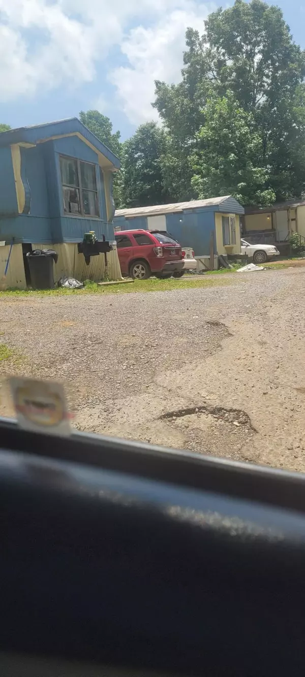 Whitwell, TN 37397,1326 Chicken Dave RD
