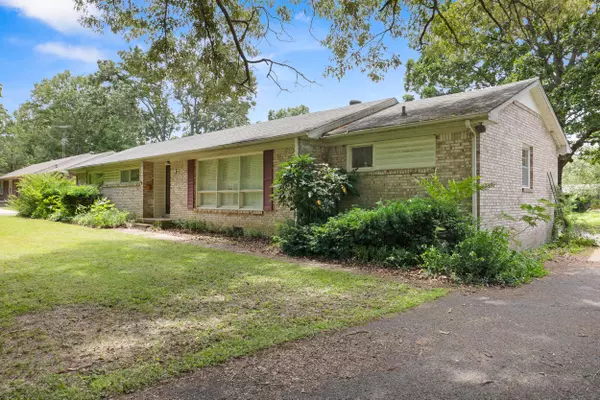 Tullahoma, TN 37388,311 Old Fort ST