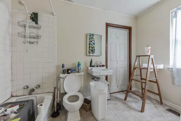 Knoxville, TN 37917,1910 Fine AVE