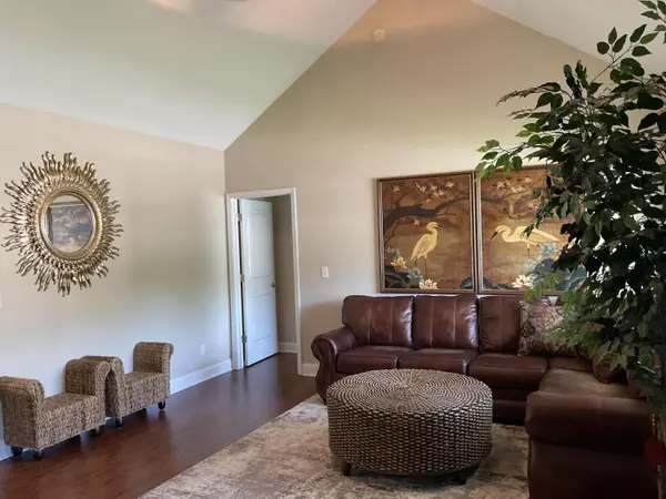 Birchwood, TN 37308,6648 Grazing LN