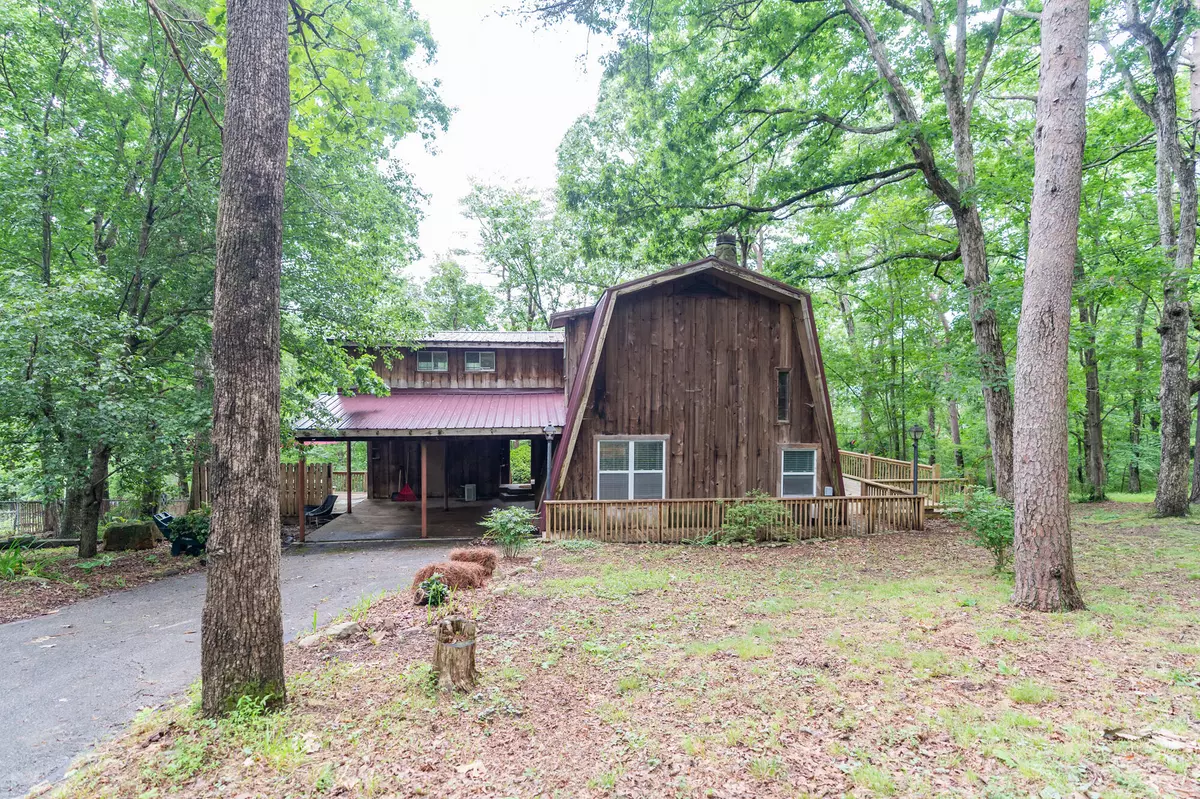 Signal Mountain, TN 37377,1630 Rustic Homes LN