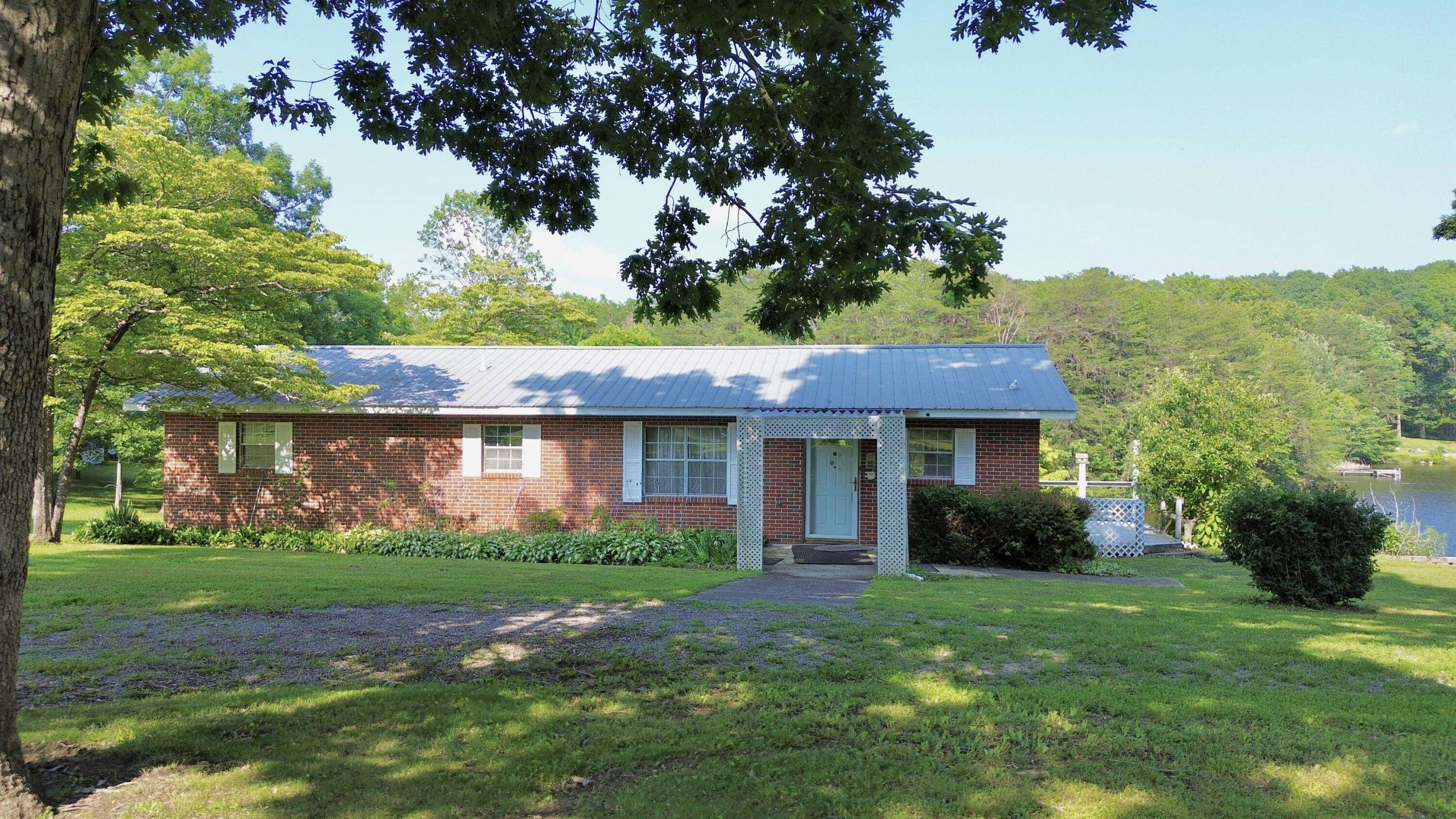 115 Lake Shore DR, Pikeville, TN 37367