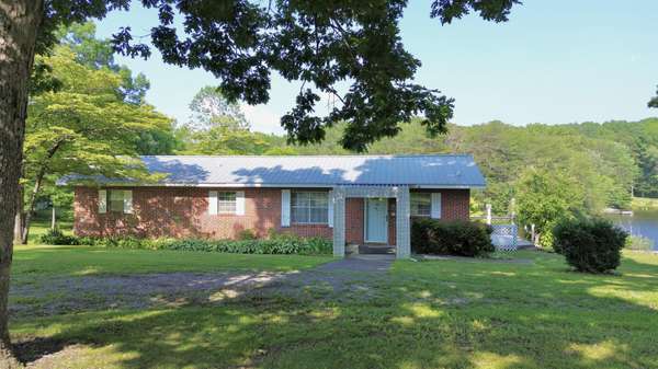 115 Lake Shore DR, Pikeville, TN 37367