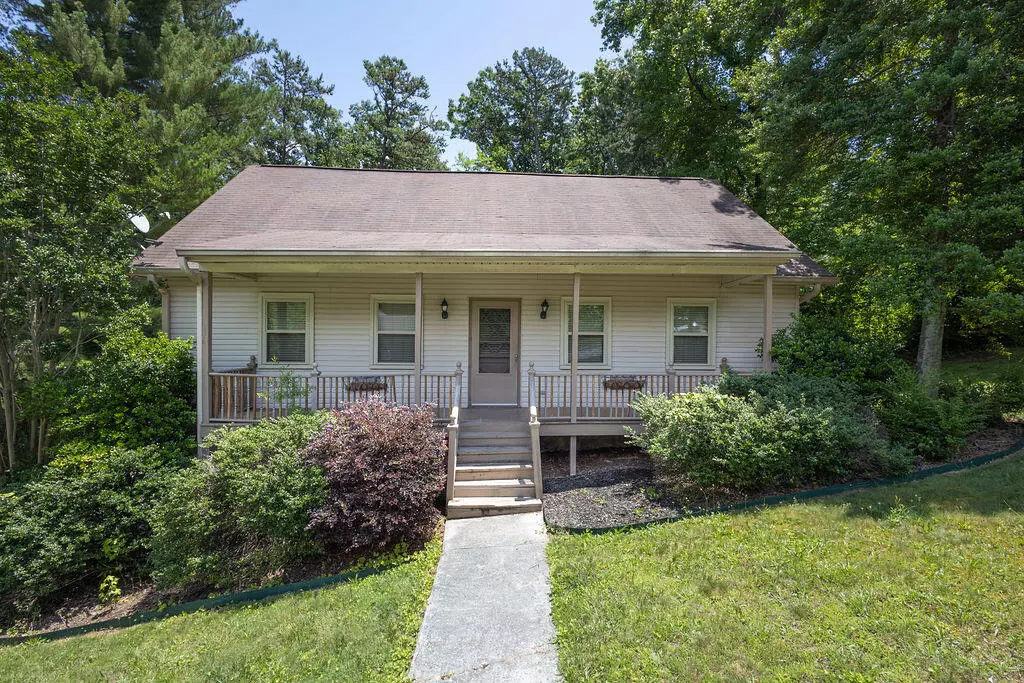 Hixson, TN 37343,529 Spring Crest LN