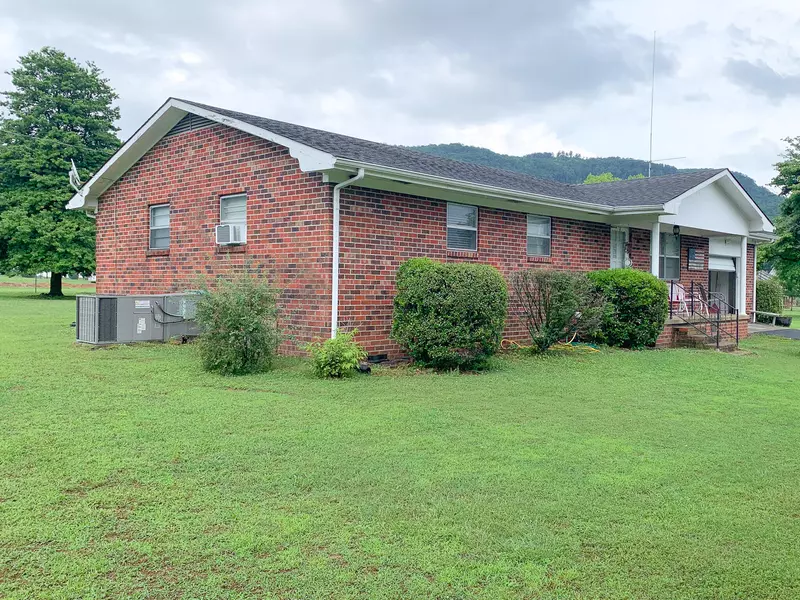 1530 Battlecreek RD, South Pittsburg, TN 37380