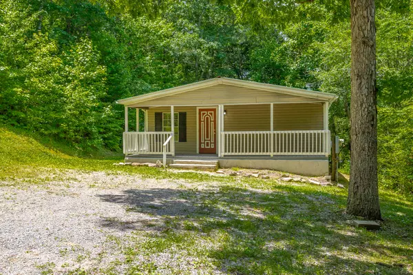 10527 Collins RD, Soddy Daisy, TN 37379