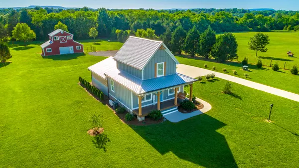 140 Barefield LN Rock Spring, GA 30739