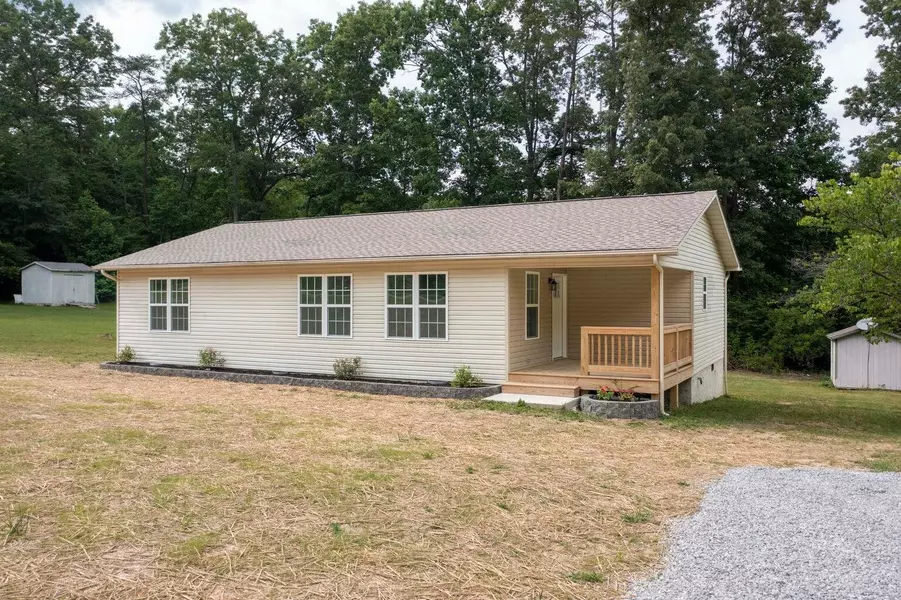 118 Honeysuckle RD, Pikeville, TN 37367