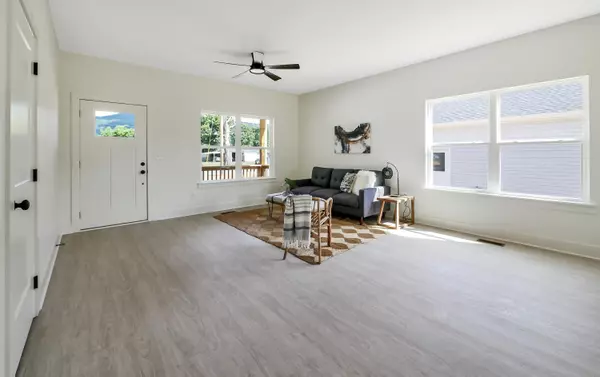 Trenton, GA 30752,80 Oak AVE