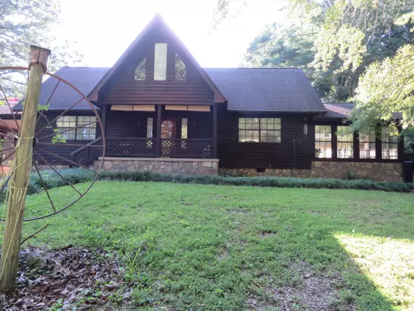 Whitwell, TN 37397,240 Jeff RD