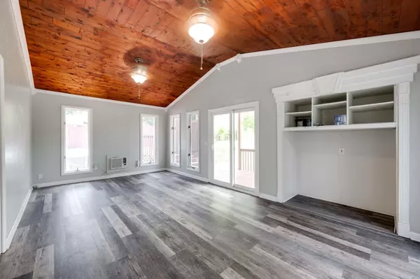 Soddy Daisy, TN 37379,2511 Hunt Heights DR