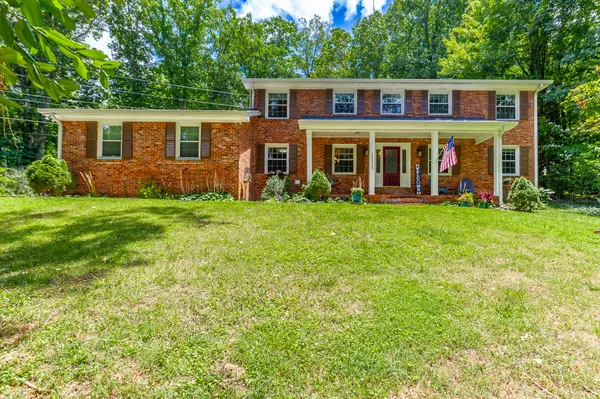 Signal Mountain, TN 37377,1113 Glamis CIR