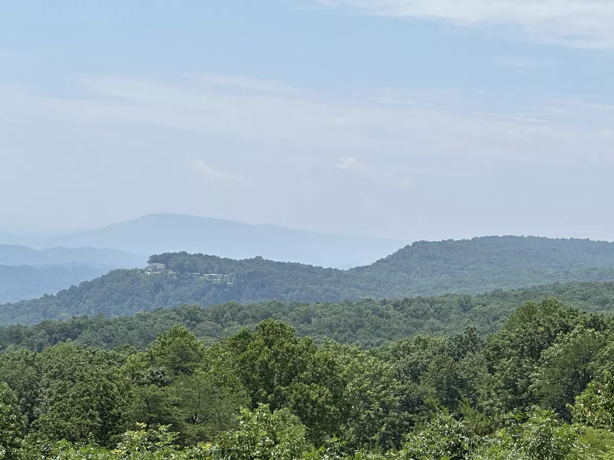 Signal Mountain, TN 37377,1000 Sawyer Cemetery RD