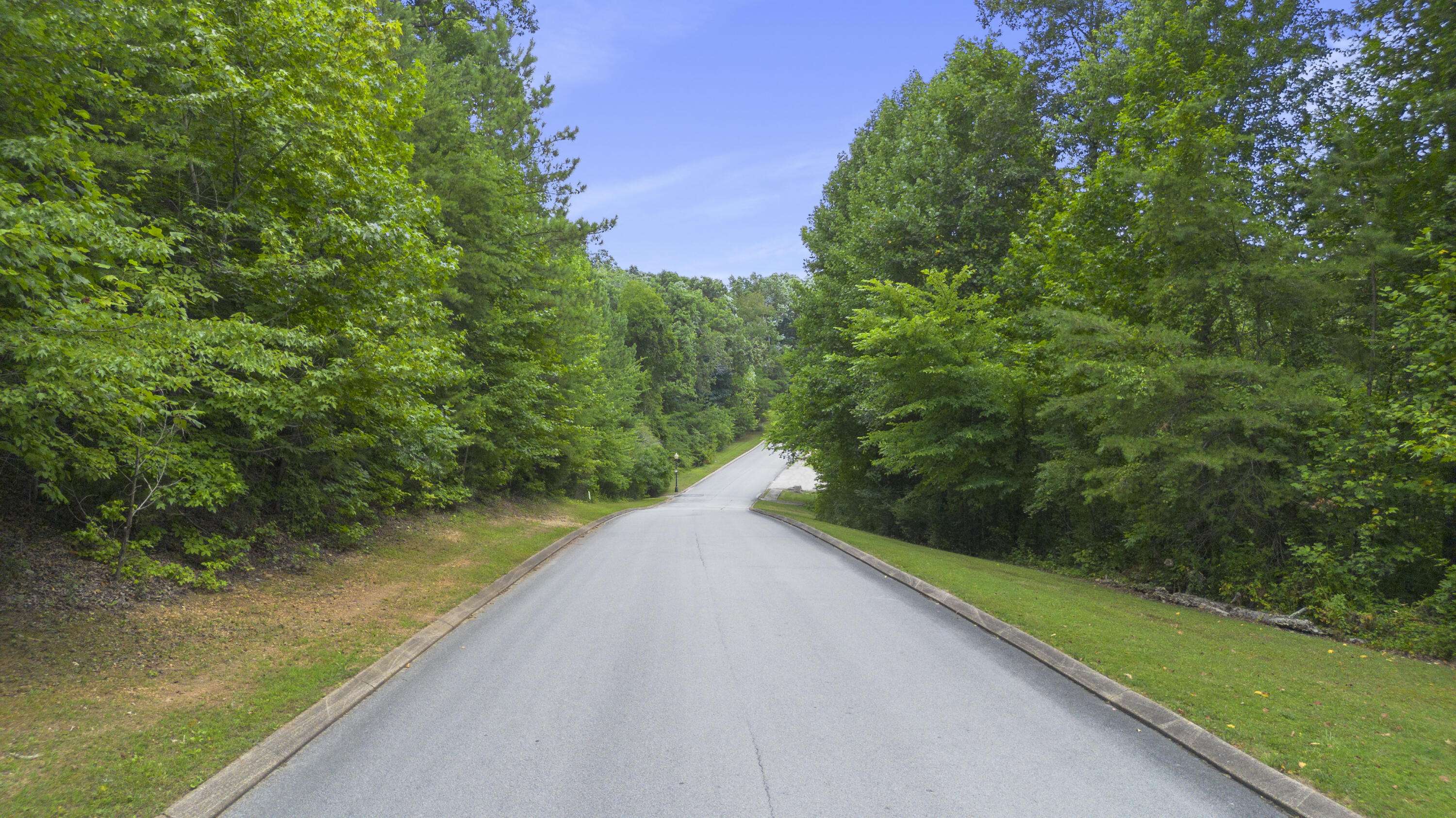 Soddy Daisy, TN 37379,12704 Emerald Bay DR