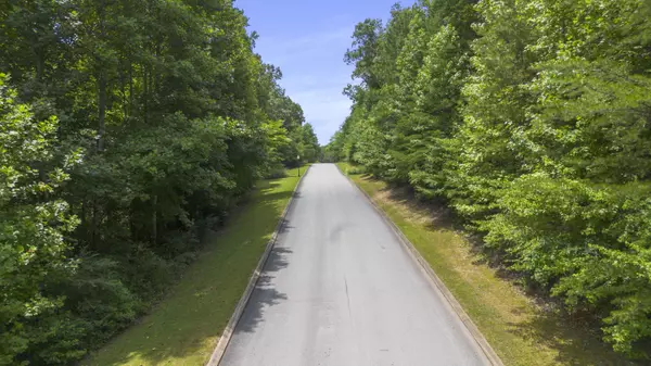 Soddy Daisy, TN 37379,12658 Emerald Bay DR